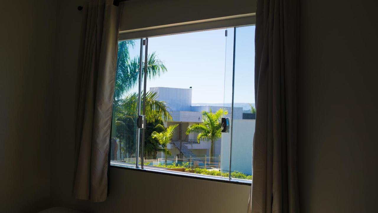 Suites Jardim Dos Lagos Capitólio Extérieur photo